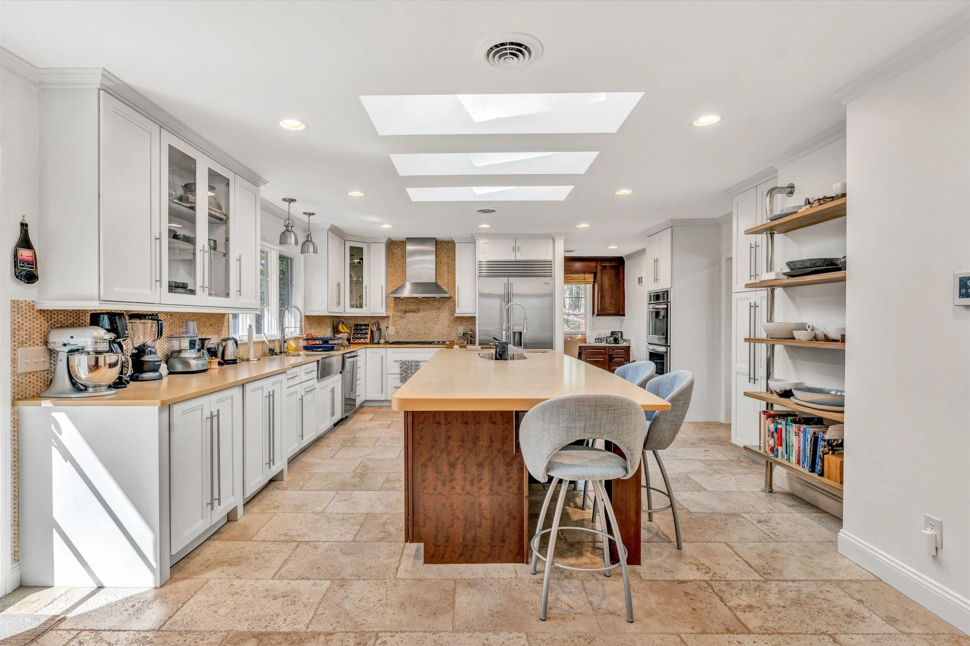3421 Exeter ST - Photo 16