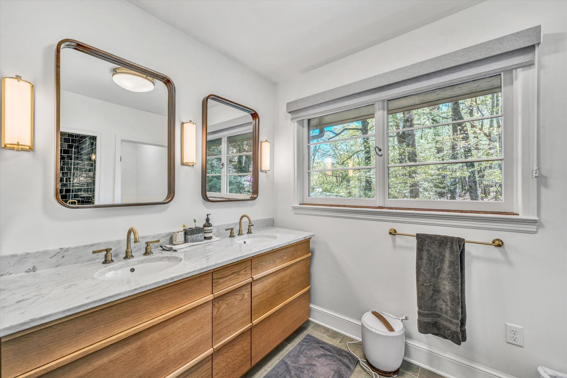 3421 Exeter ST - Photo 23