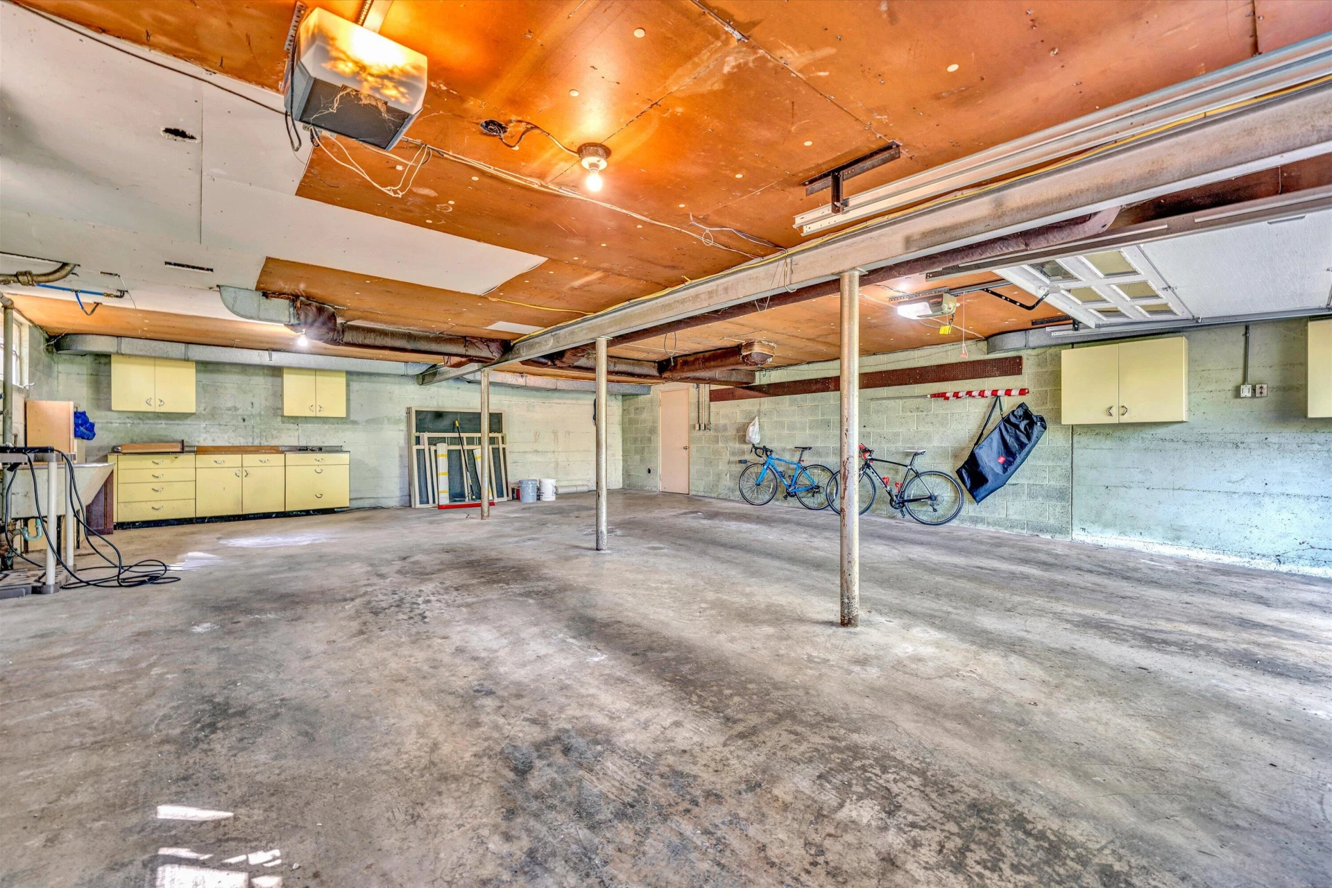 3421 Exeter ST - Photo 36