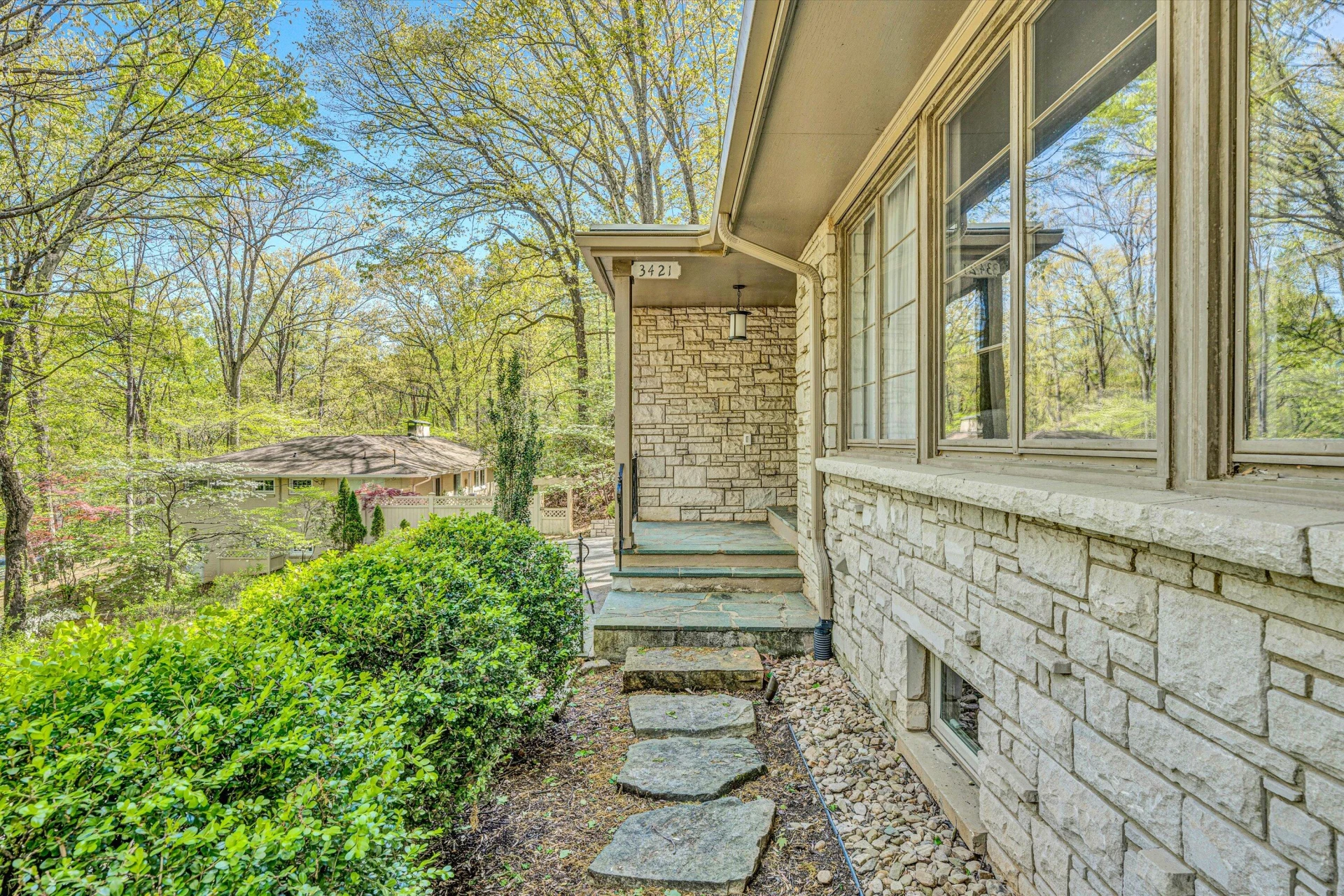 3421 Exeter ST - Photo 7