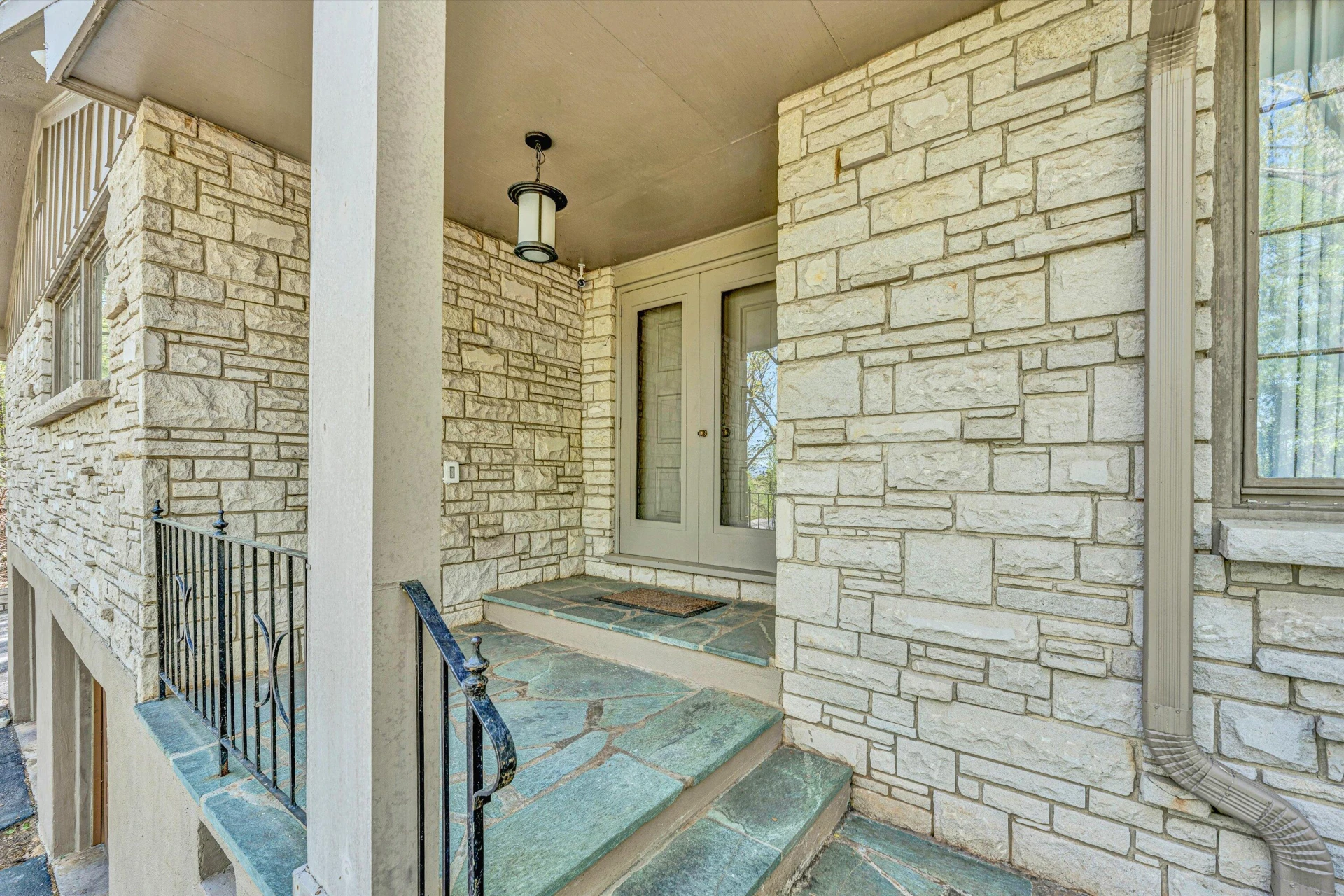 3421 Exeter ST - Photo 8