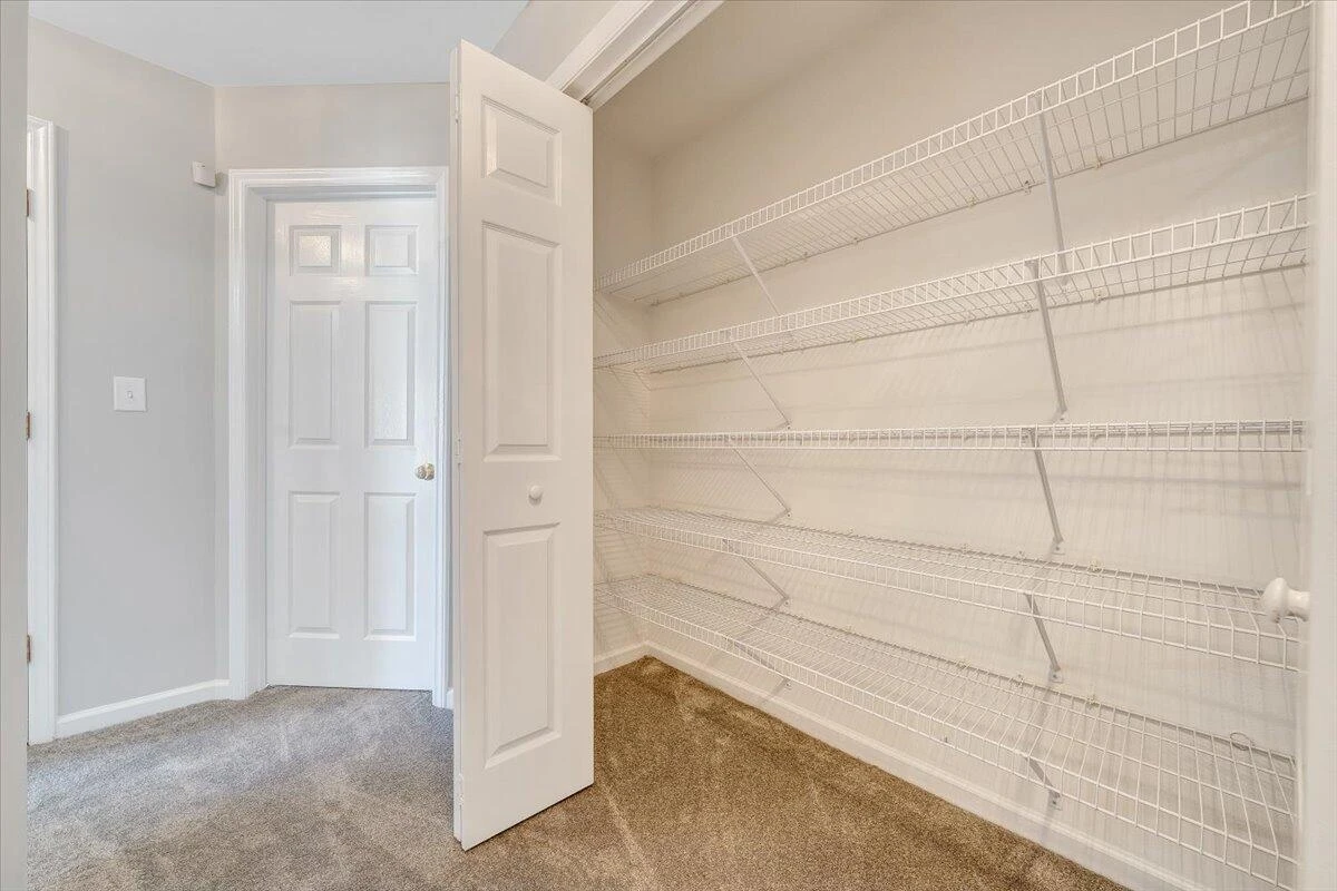2412 Bloomfield AVE - Photo 24
