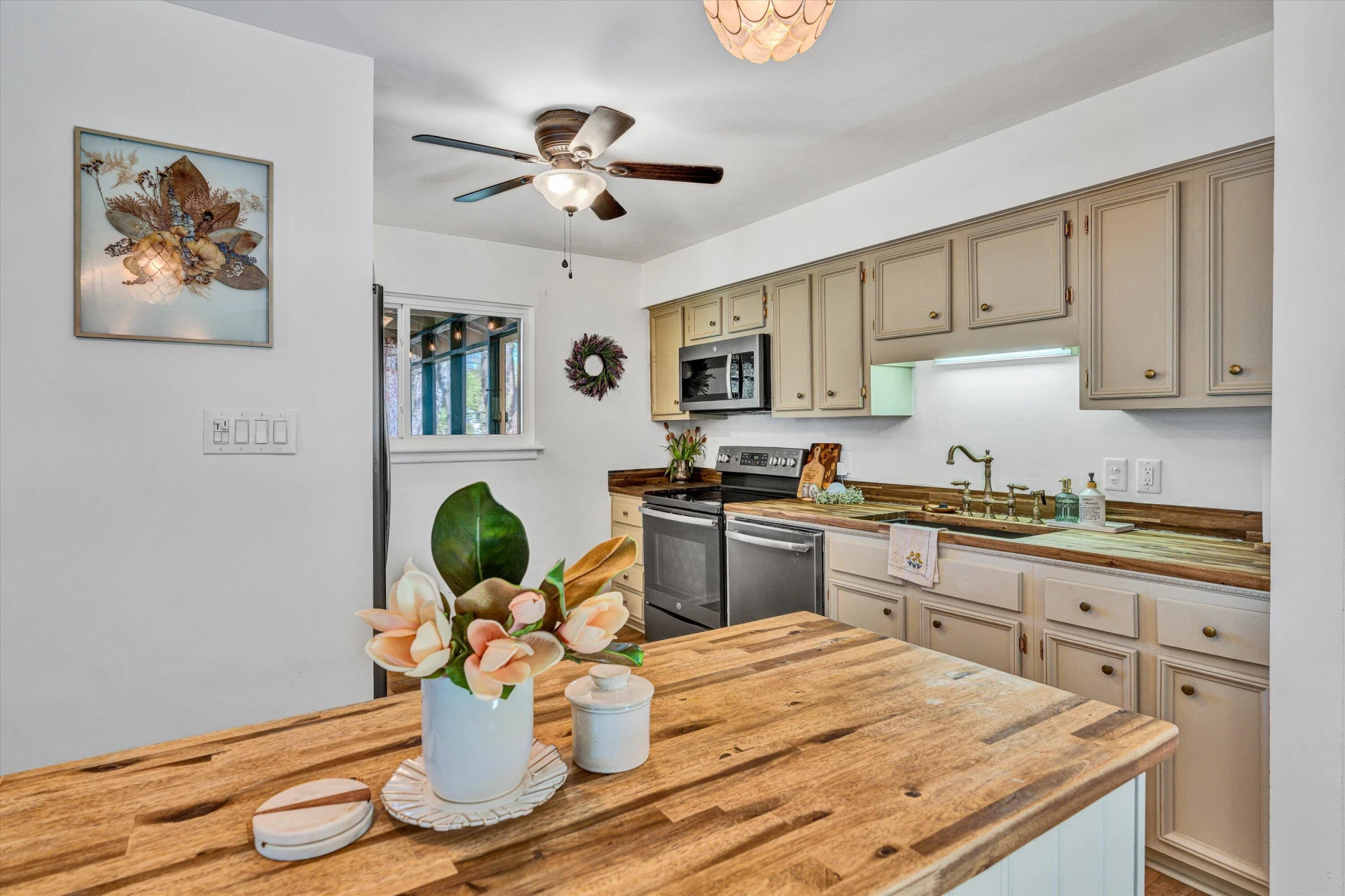 3819 Hyde Park DR - Photo 11