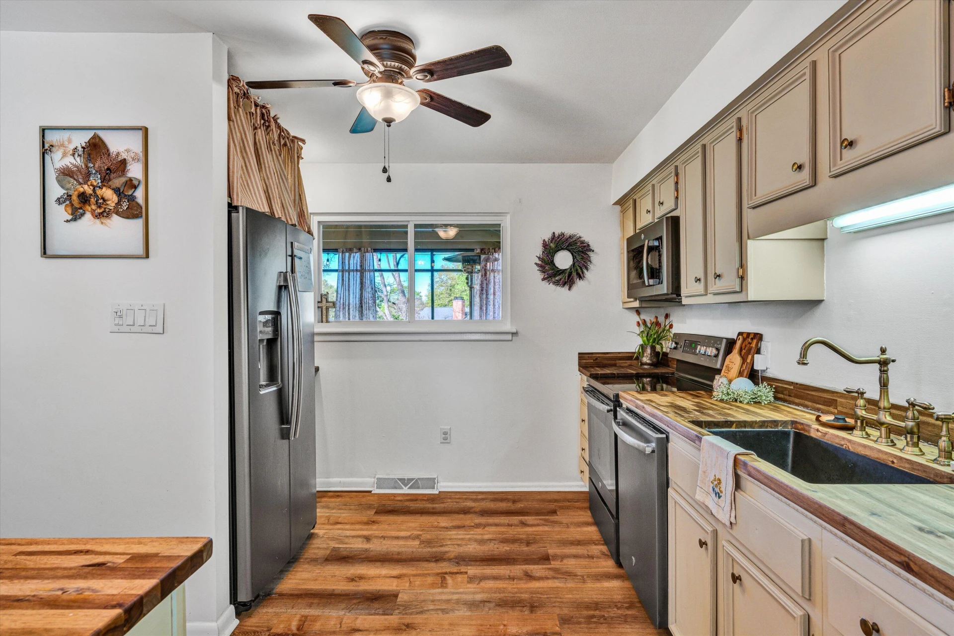 3819 Hyde Park DR - Photo 12