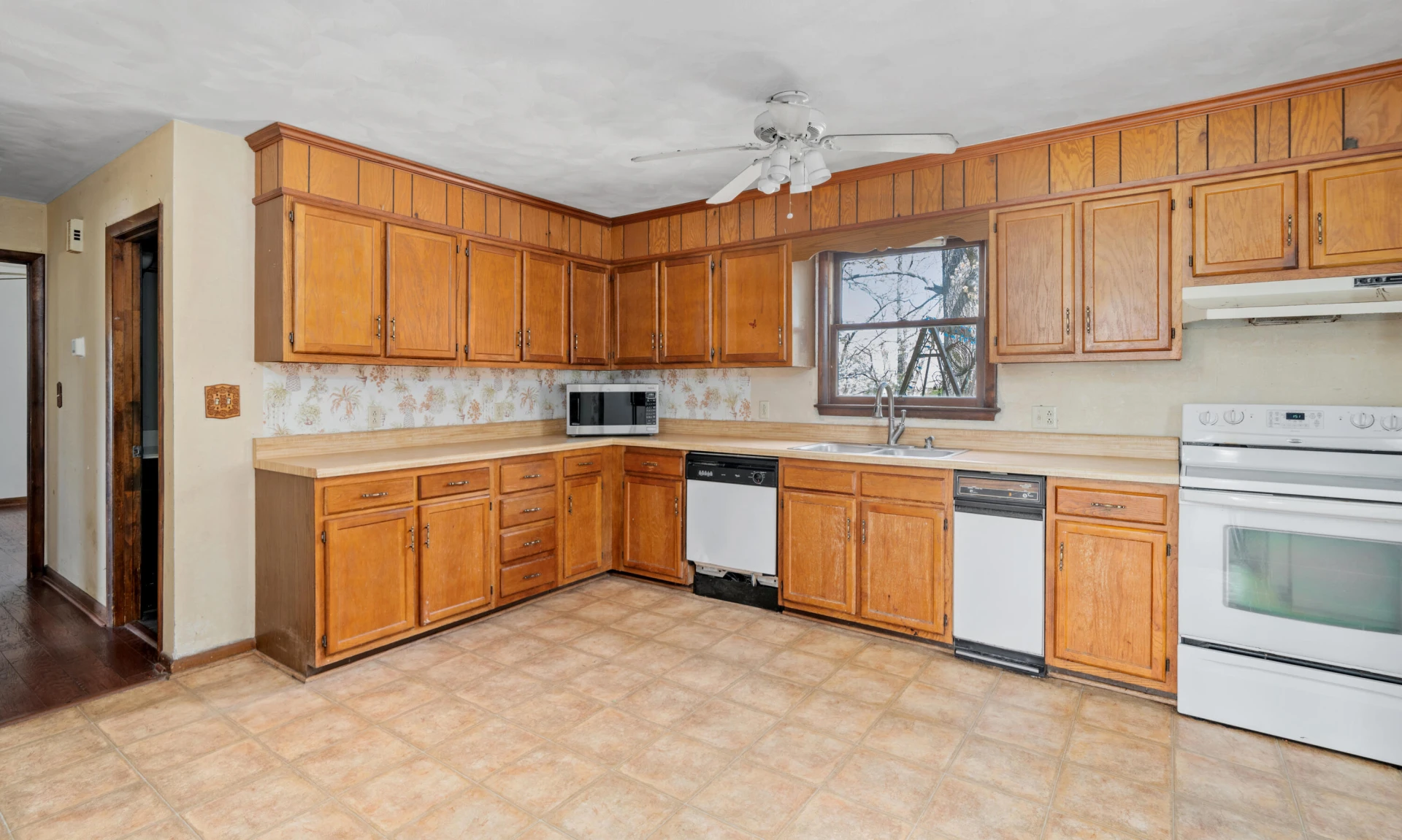 42 Keswick CT - Photo 8