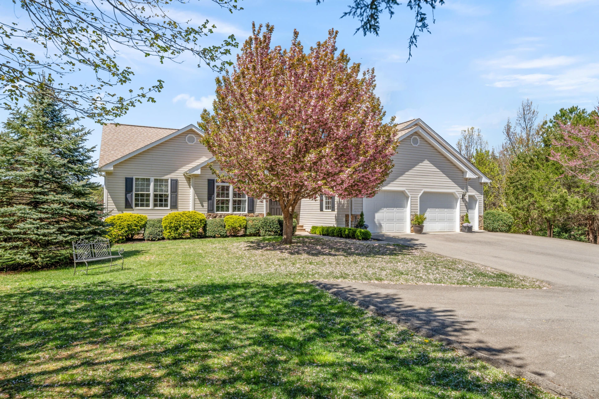 2609 Country Club RD