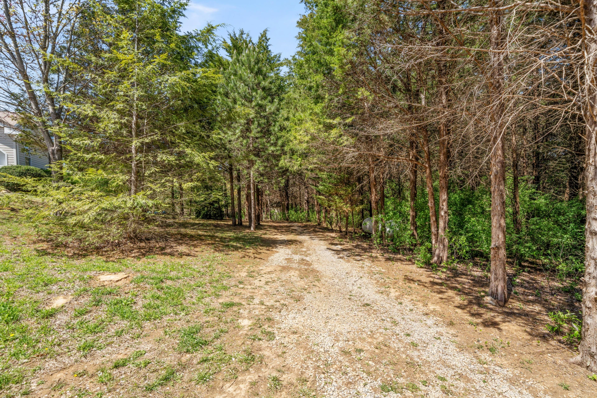 2609 Country Club RD - Photo 37