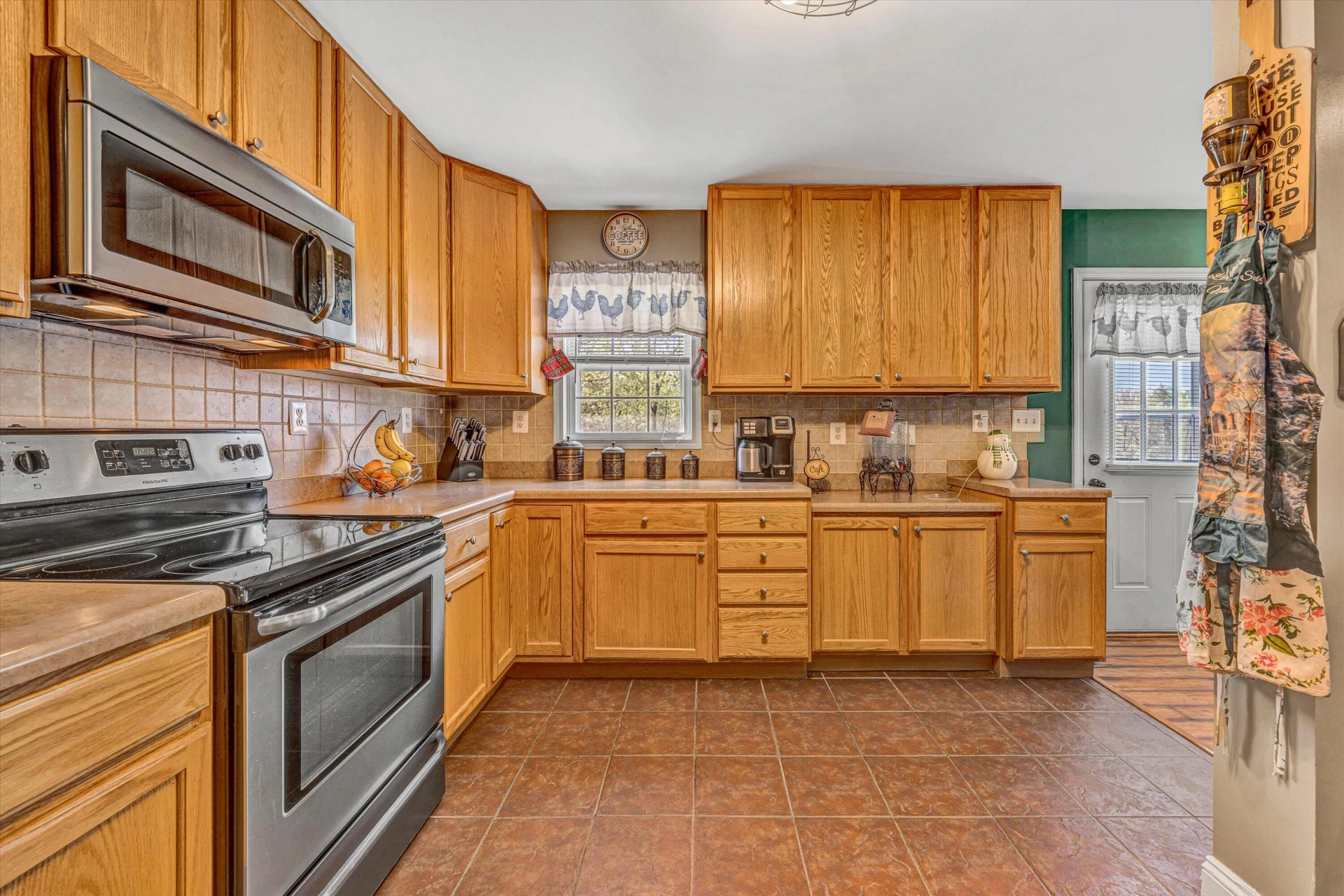 102 Cedar ST - Photo 23