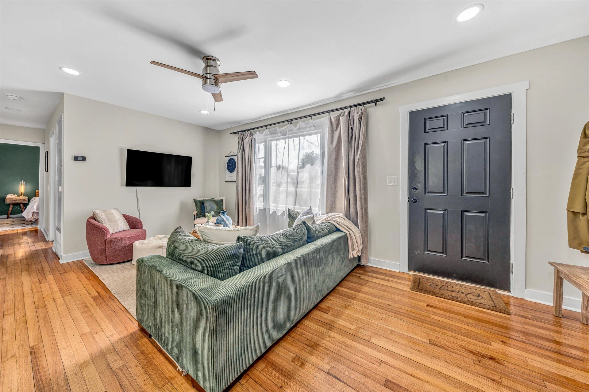 1126 Anderson ST - Photo 11