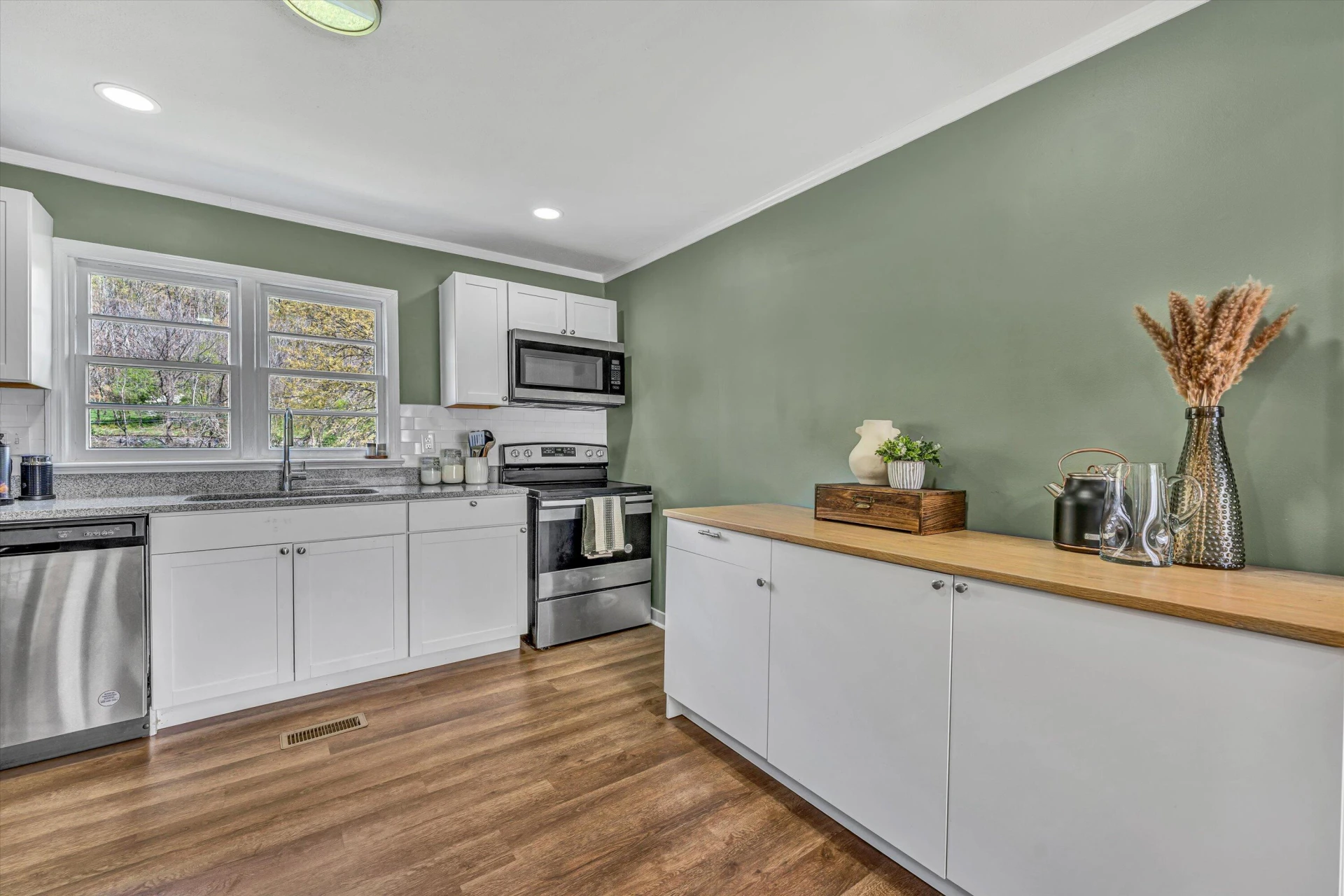 1126 Anderson ST - Photo 16