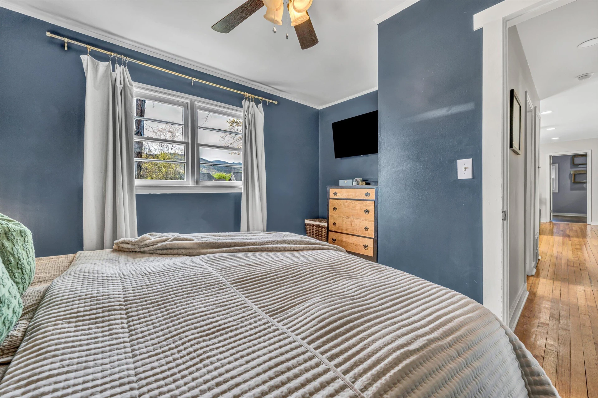 1126 Anderson ST - Photo 26
