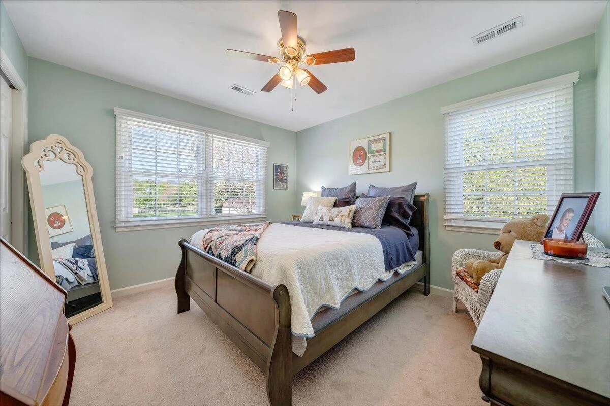 49 Coachman PL - Photo 32