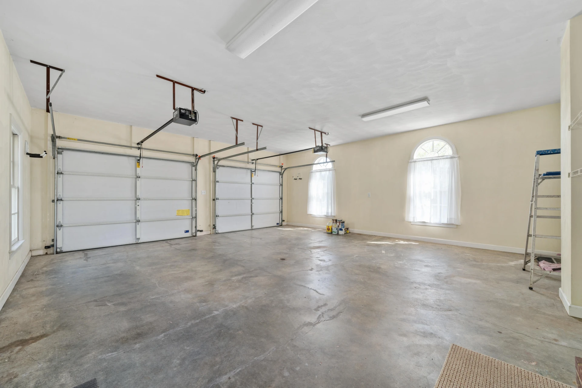 475 Wentworth LN - Photo 32