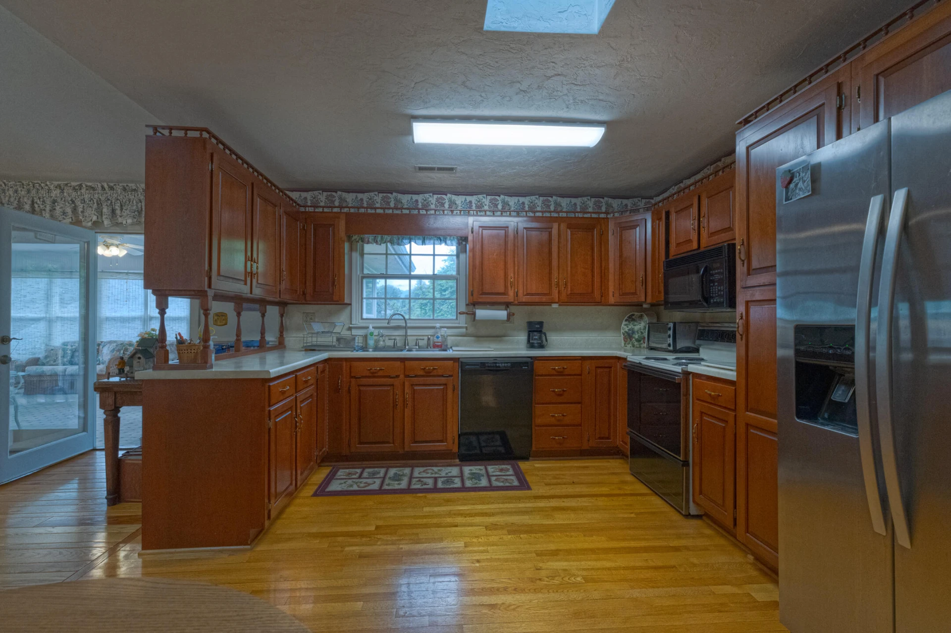1615 Deyerle RD - Photo 10