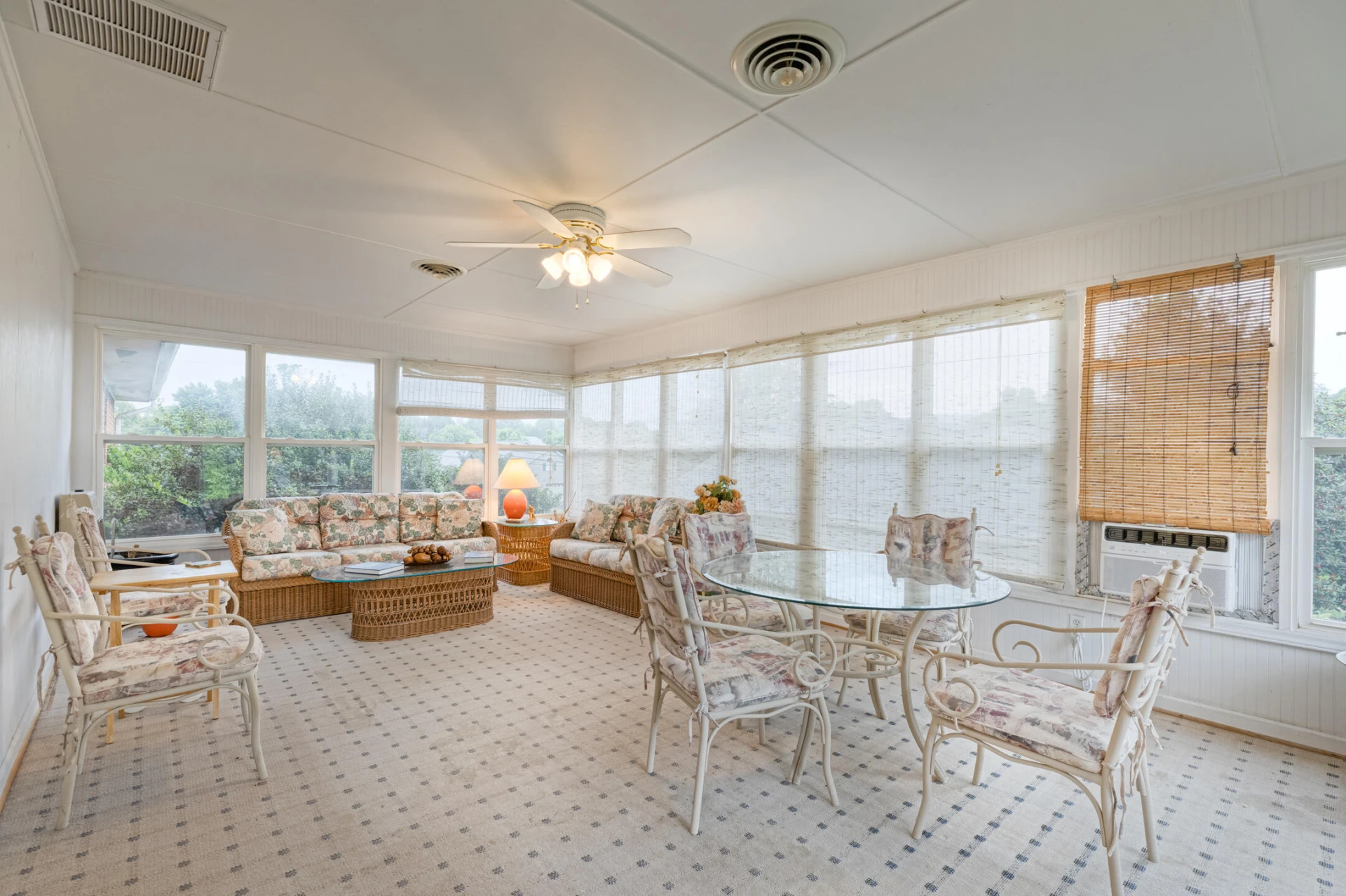 1615 Deyerle RD - Photo 16