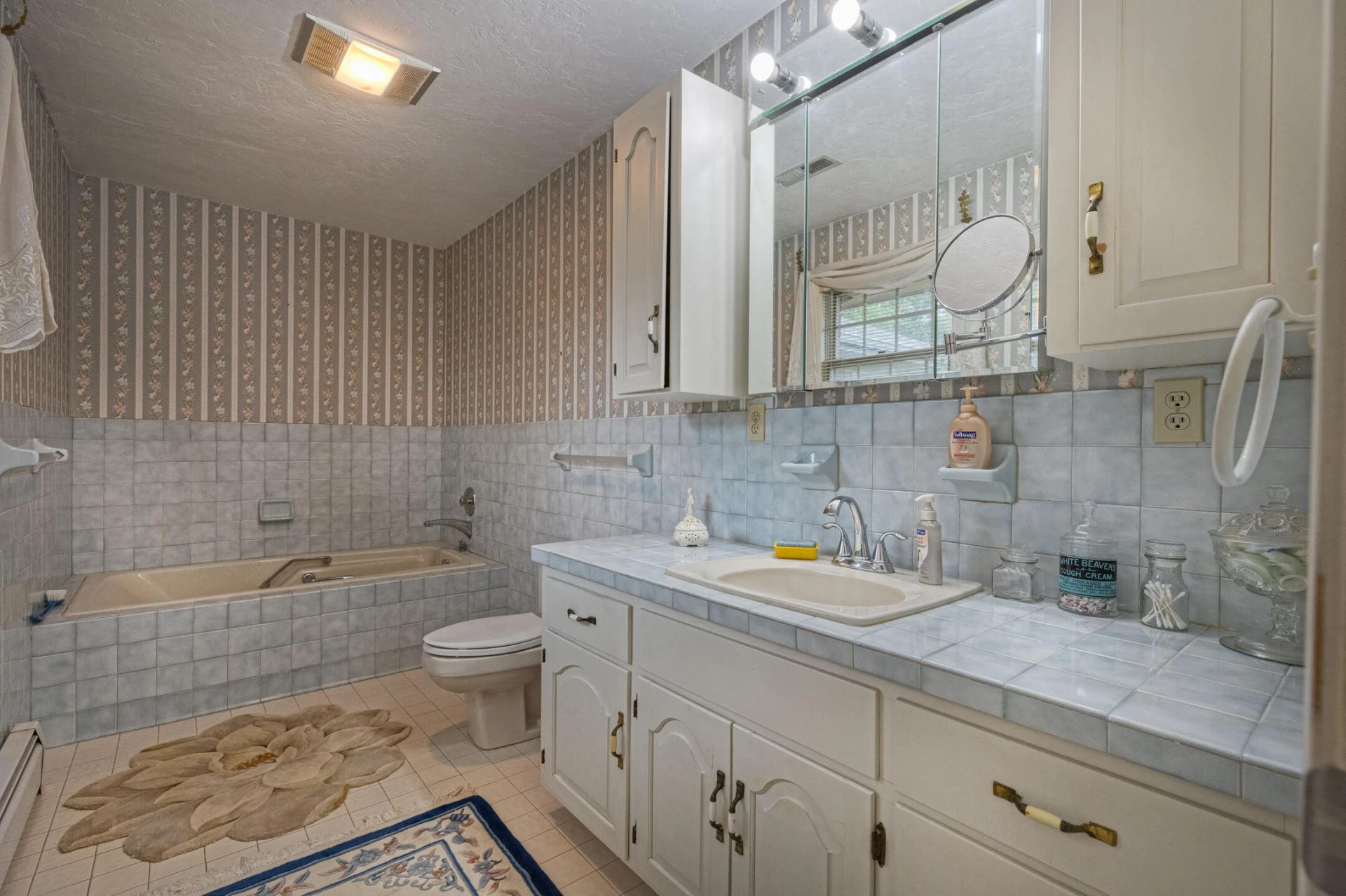 1615 Deyerle RD - Photo 22
