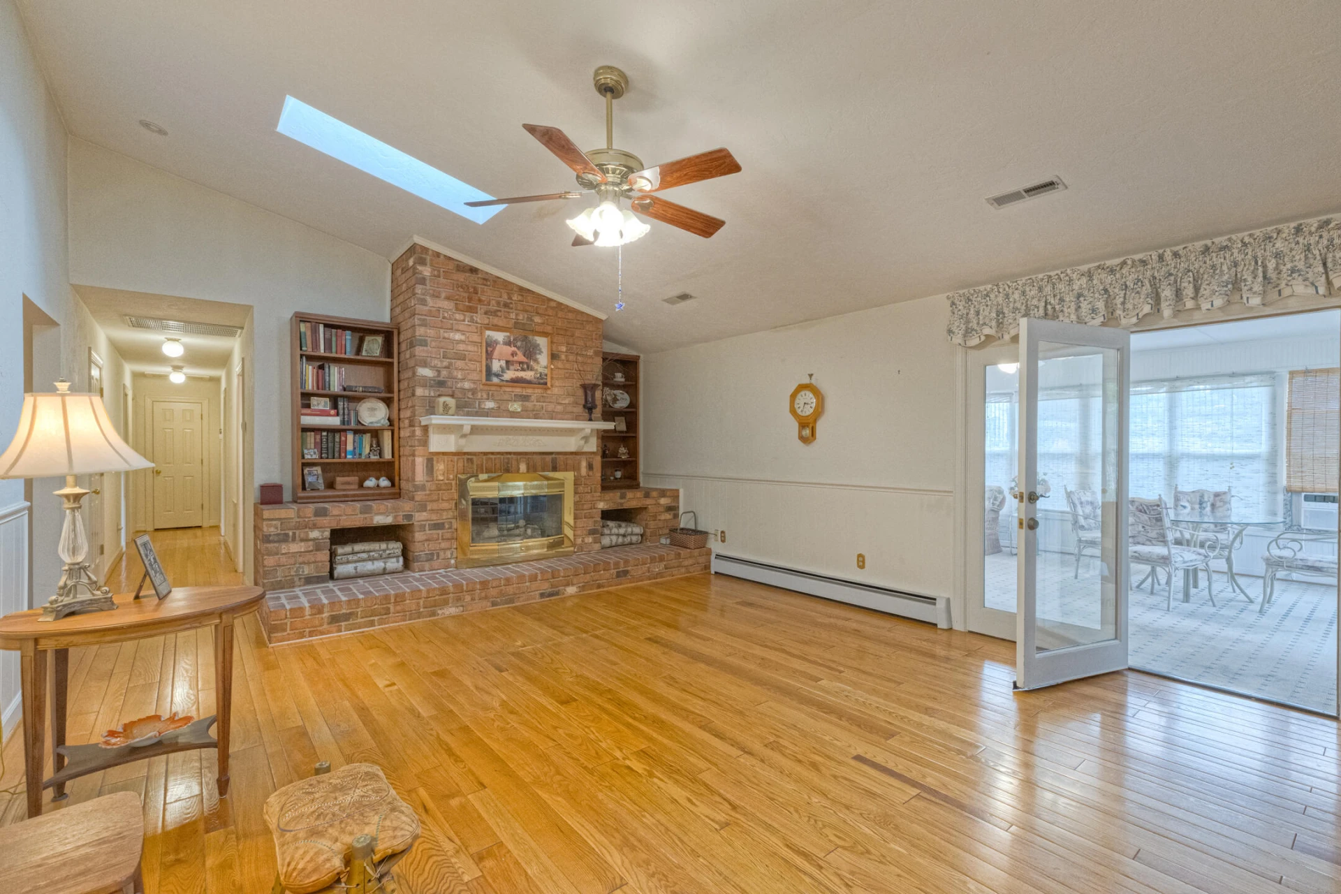 1615 Deyerle RD - Photo 5