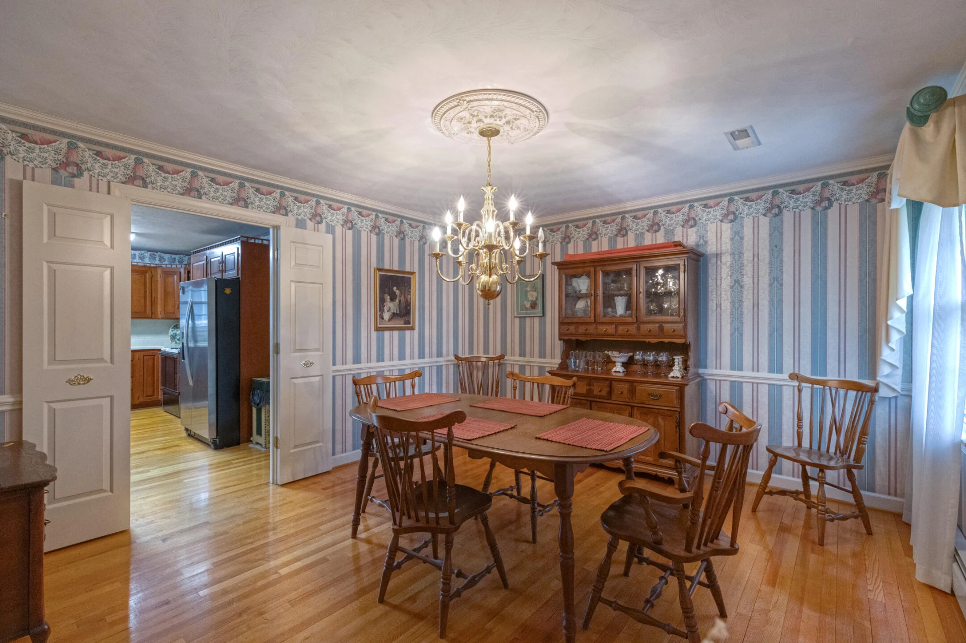 1615 Deyerle RD - Photo 8