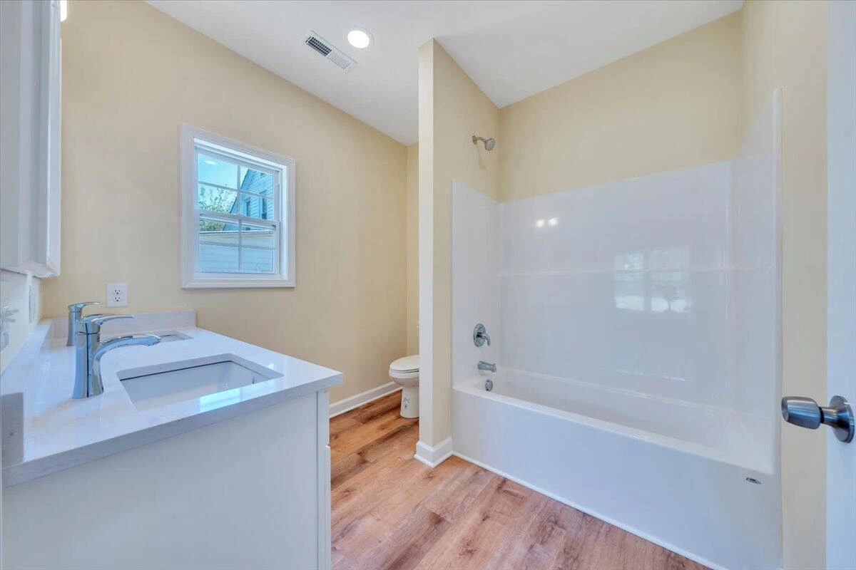 1017 Greenhurst AVE - Photo 20