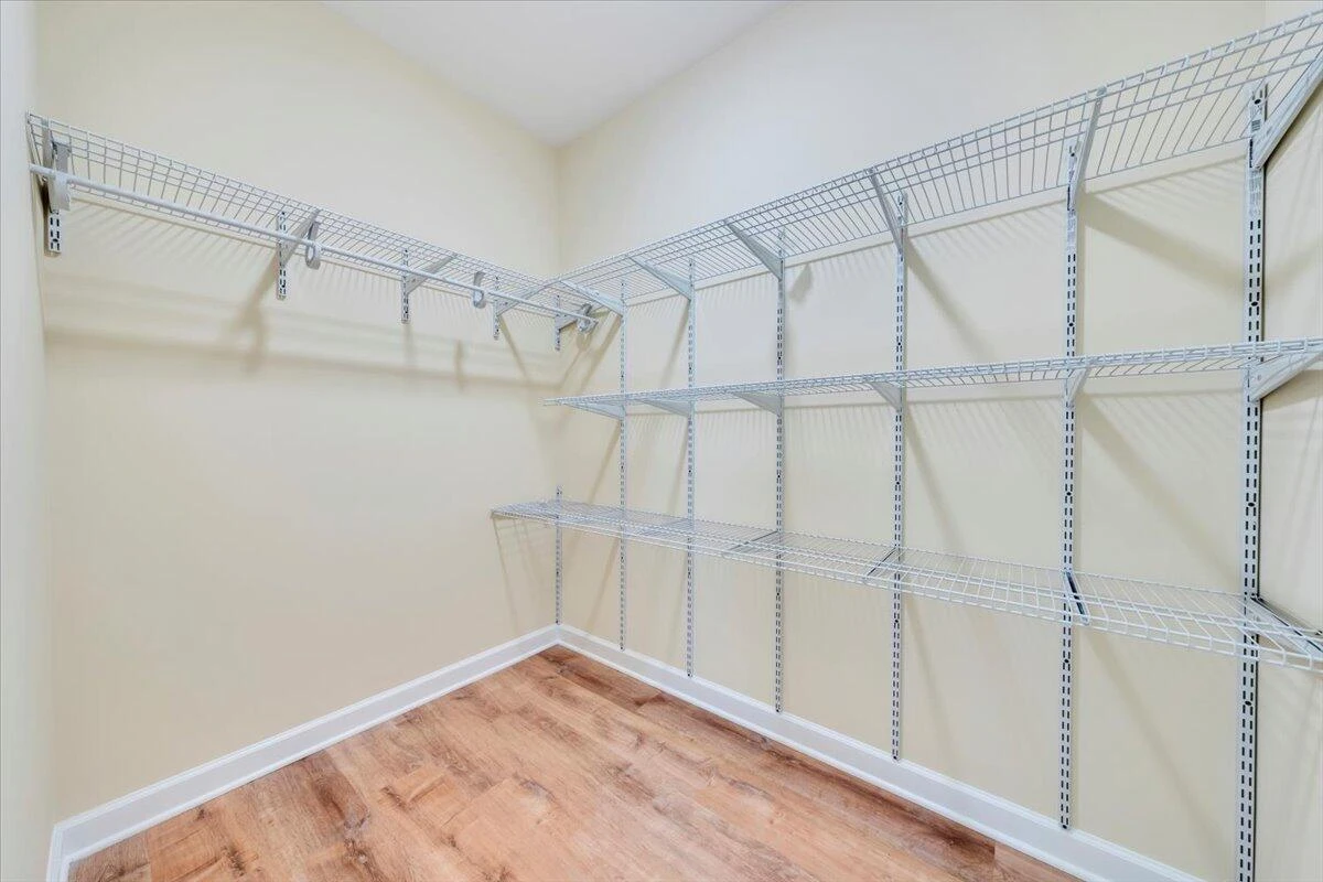 1017 Greenhurst AVE - Photo 21