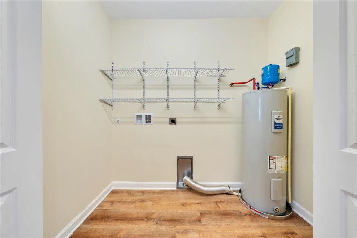 1017 Greenhurst AVE - Photo 22