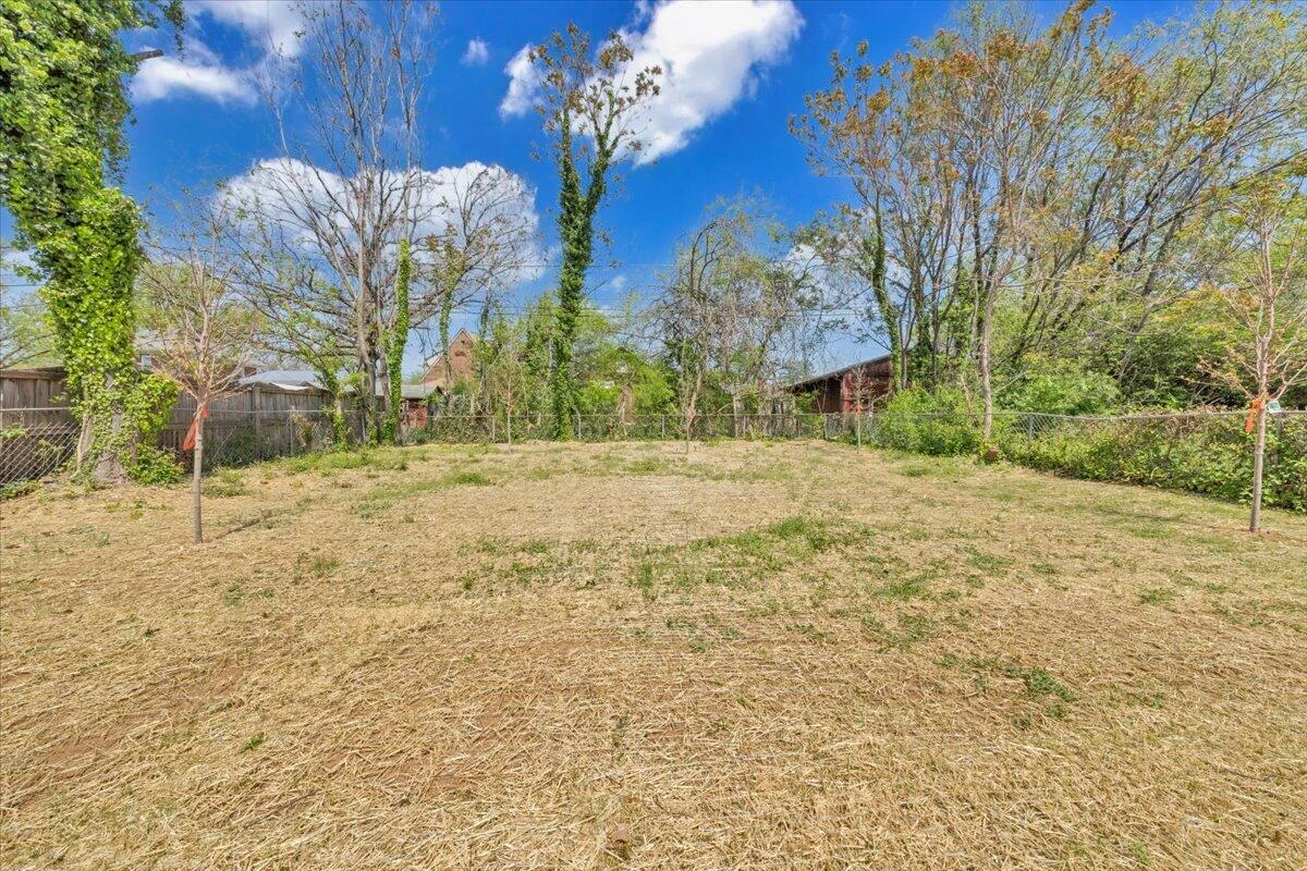 1017 Greenhurst AVE - Photo 29