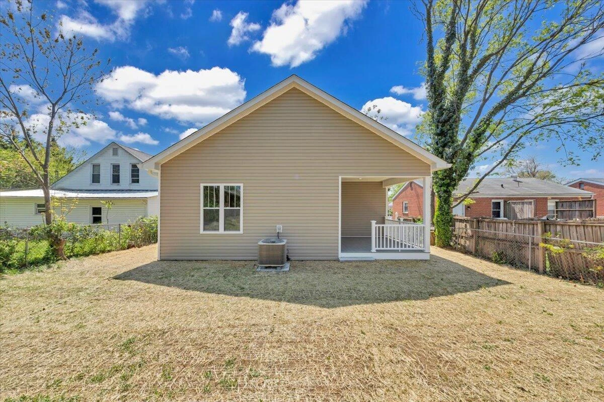 1017 Greenhurst AVE - Photo 30