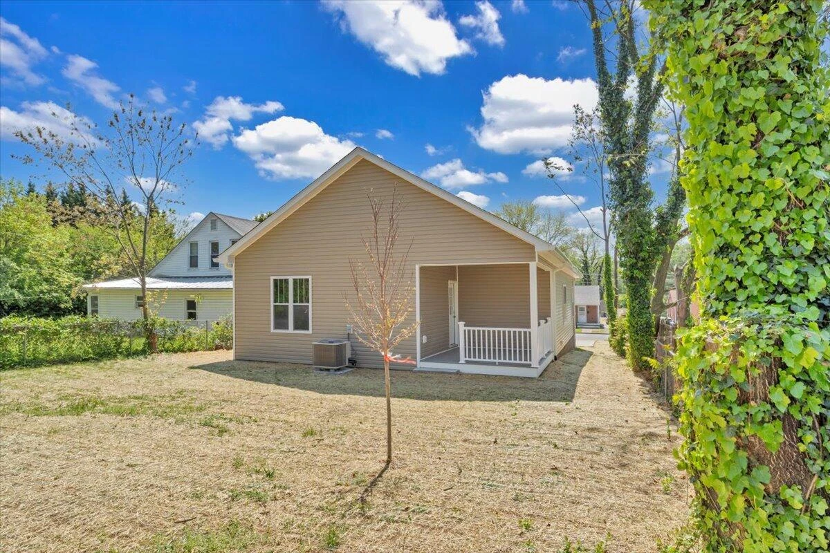 1017 Greenhurst AVE - Photo 31