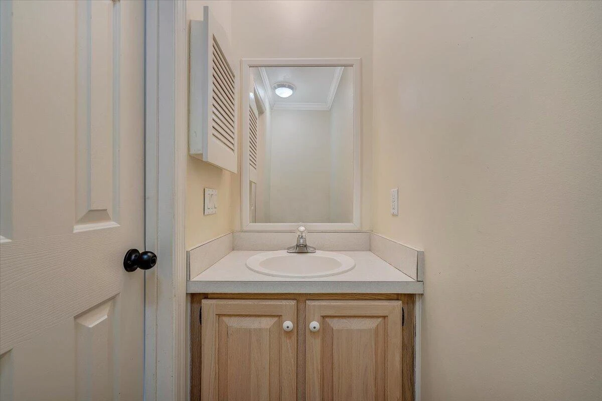 220 Regency BLVD - Photo 29
