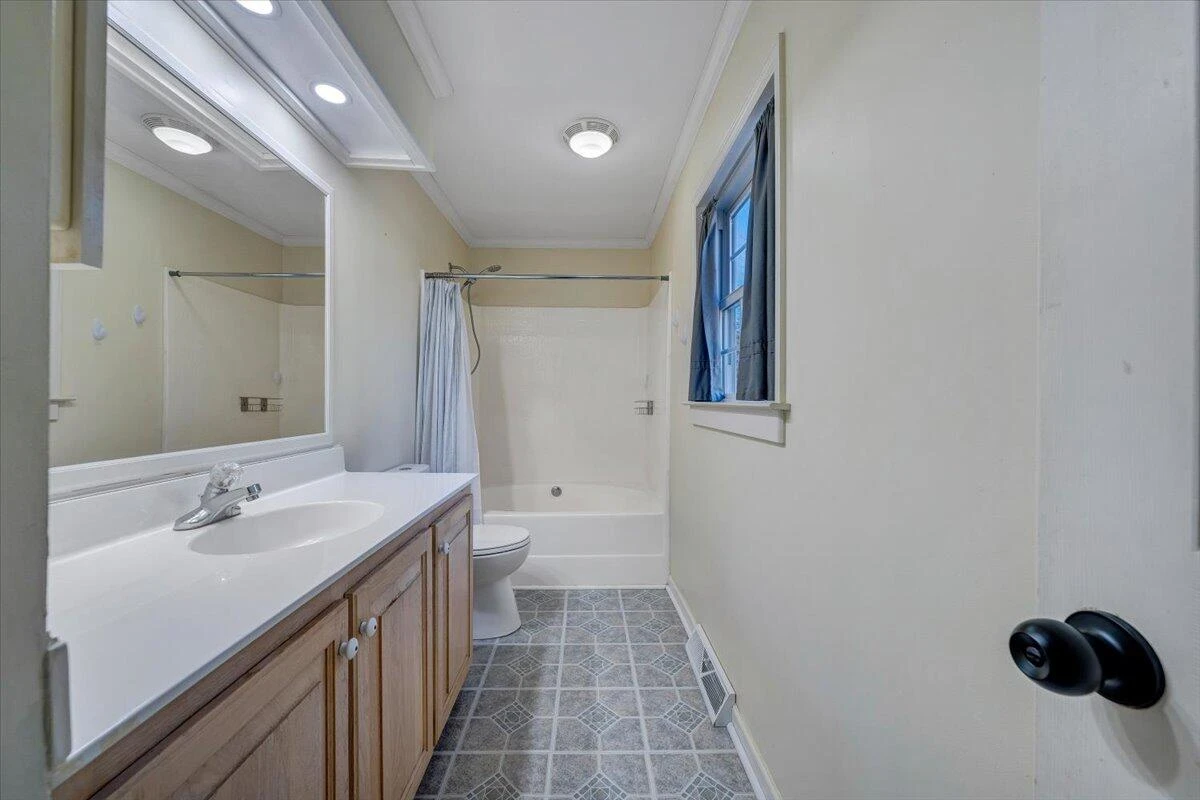 220 Regency BLVD - Photo 34