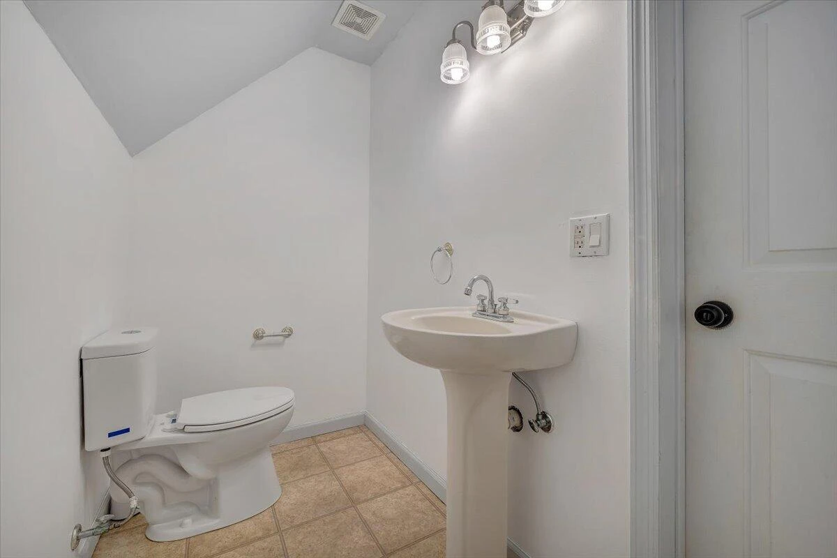 220 Regency BLVD - Photo 44