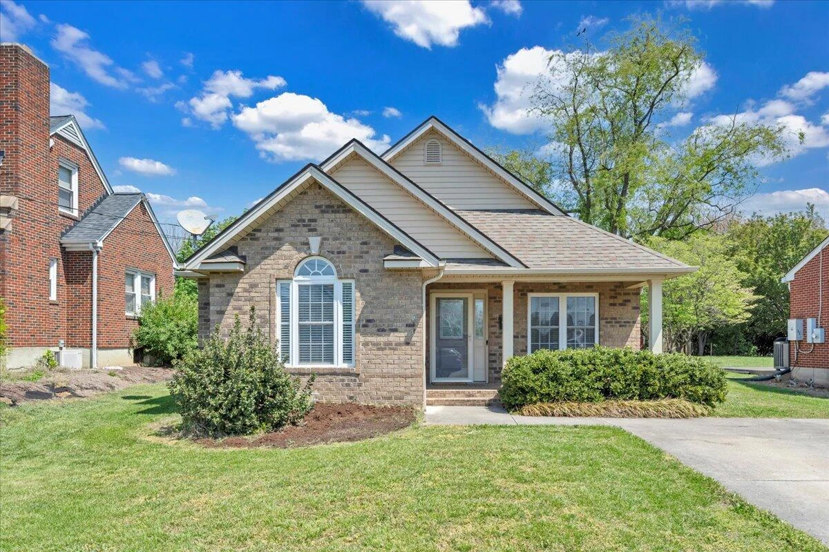 212 N Bruffey ST