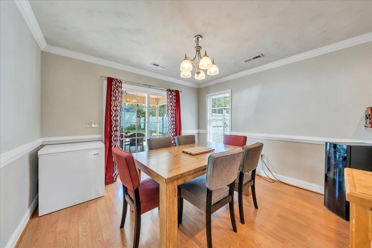 212 N Bruffey ST - Photo 11
