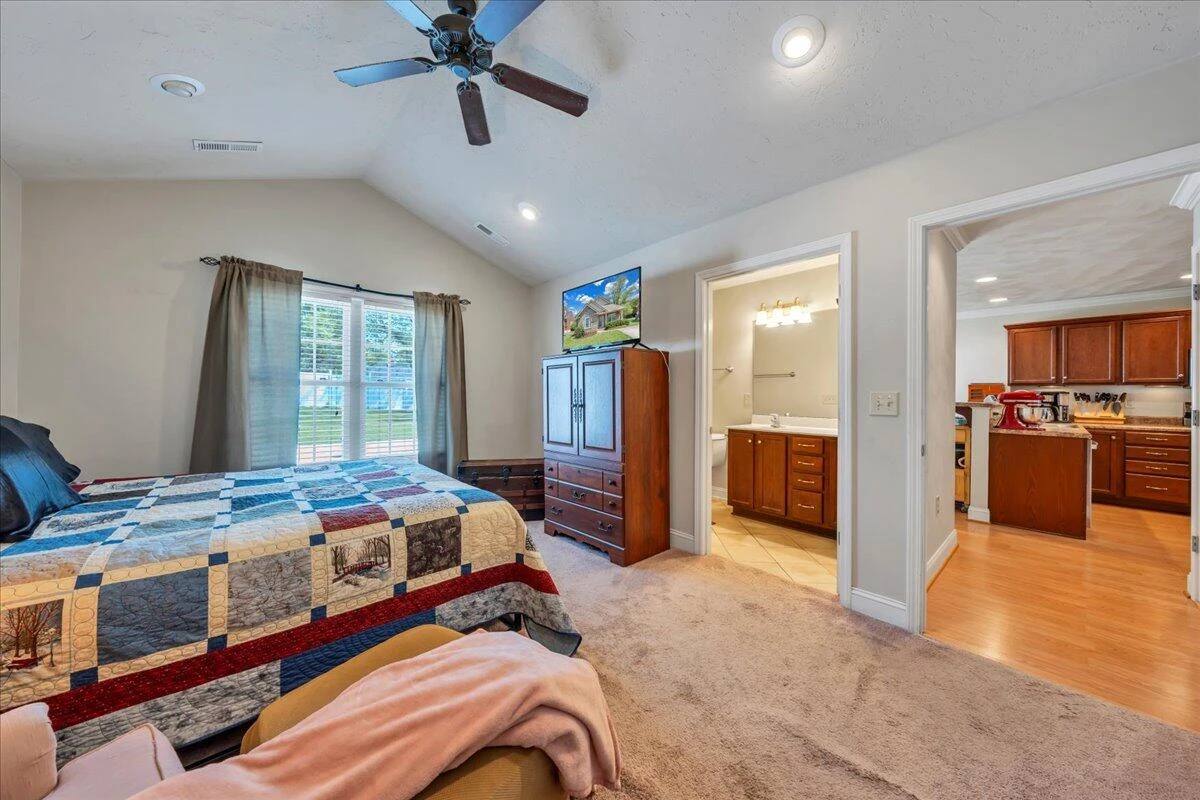 212 N Bruffey ST - Photo 15