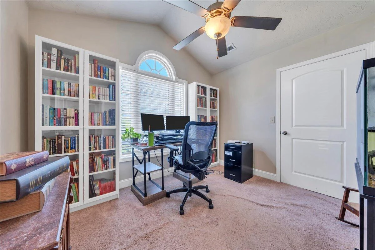 212 N Bruffey ST - Photo 20