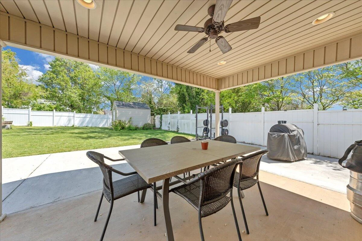 212 N Bruffey ST - Photo 22