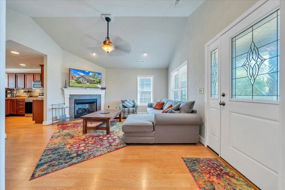 212 N Bruffey ST - Photo 3