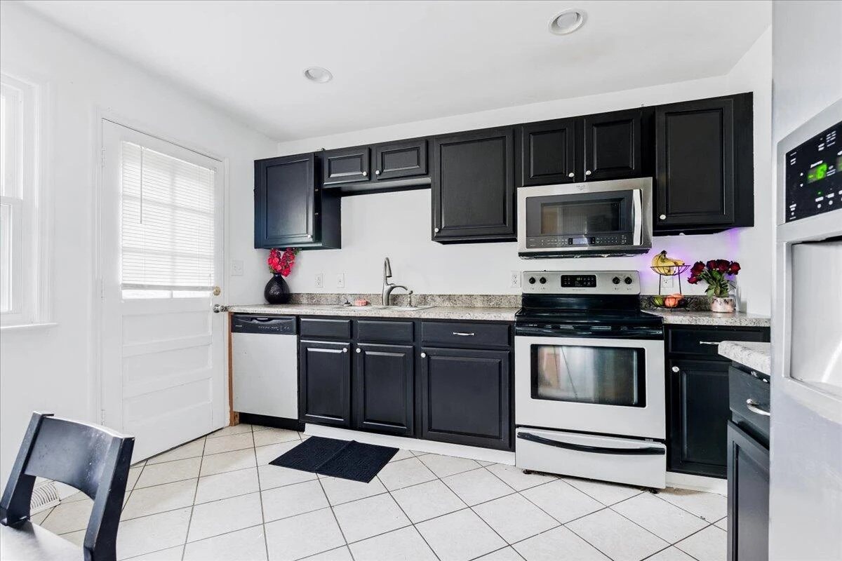 931 Hedgewood DR - Photo 13