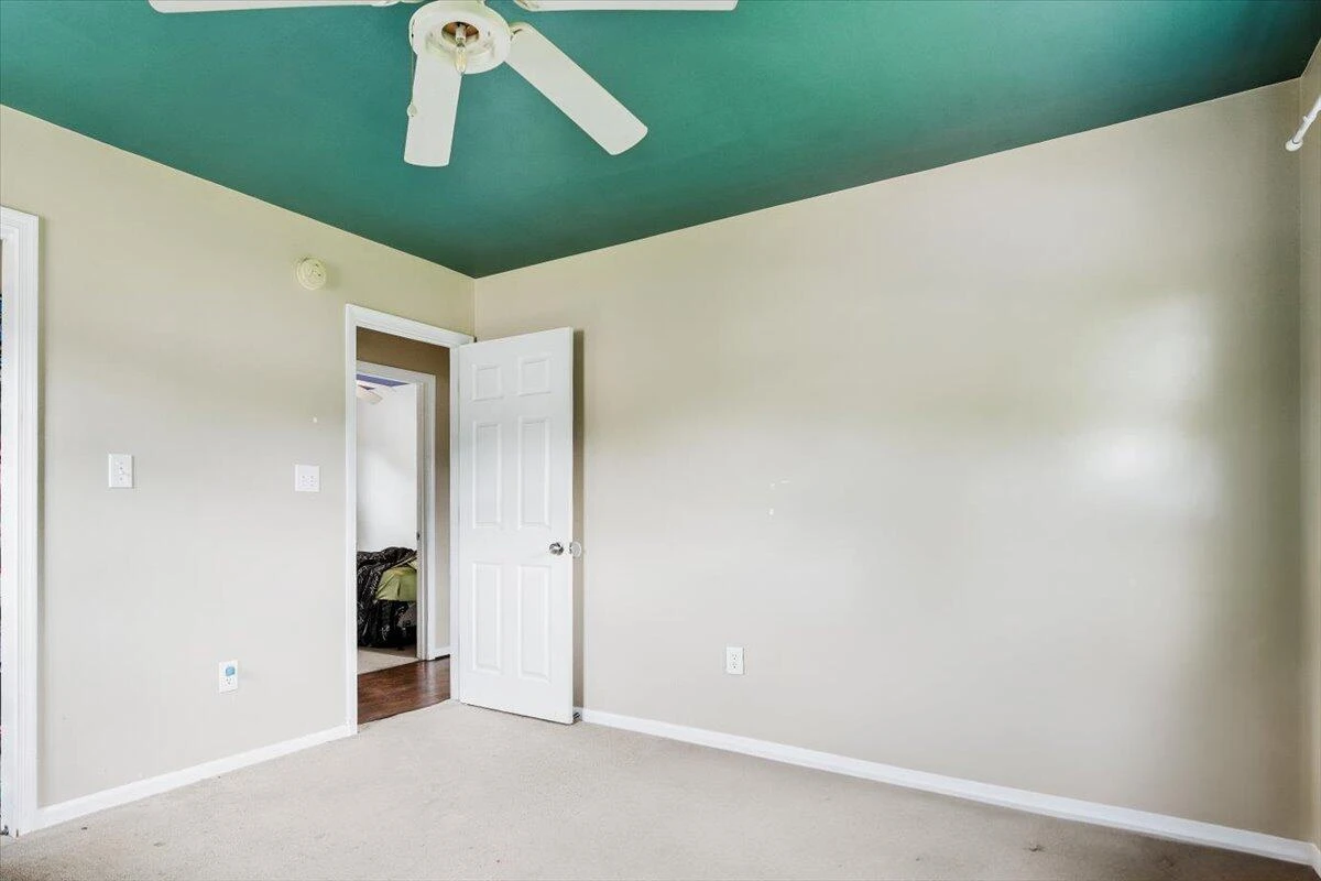 931 Hedgewood DR - Photo 18