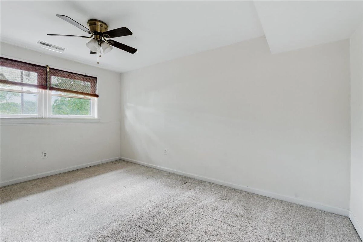 931 Hedgewood DR - Photo 25
