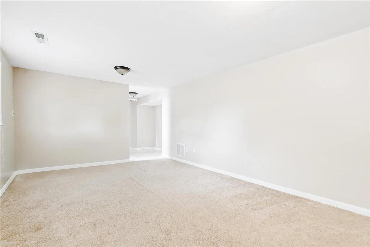 931 Hedgewood DR - Photo 32