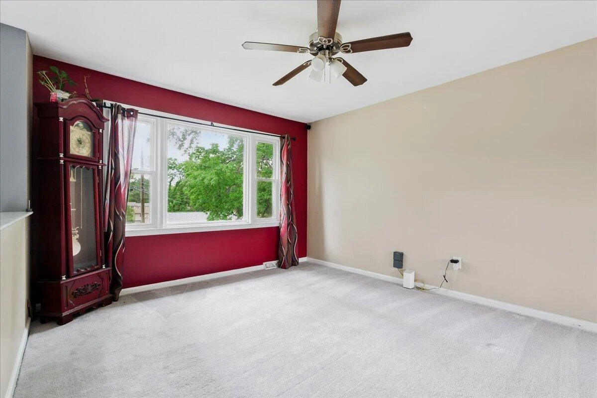 931 Hedgewood DR - Photo 4