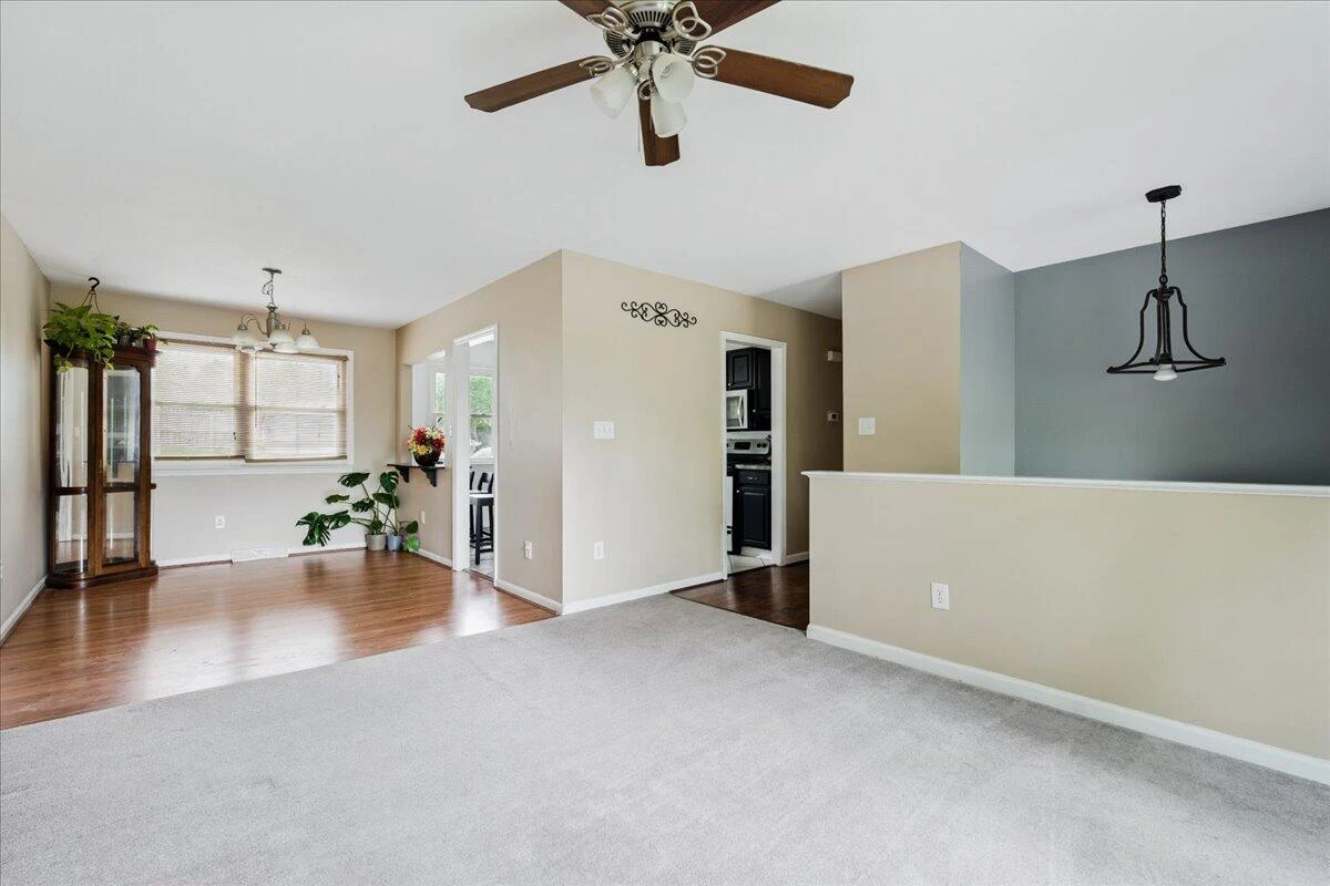 931 Hedgewood DR - Photo 6