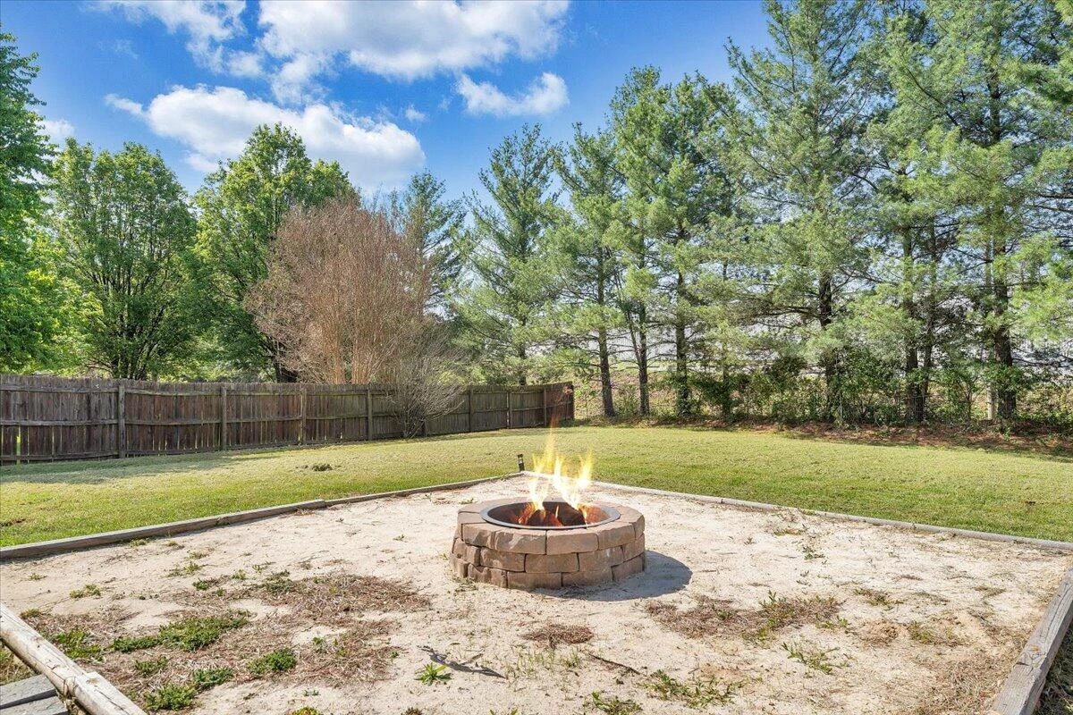2237 Bloomfield AVE - Photo 33