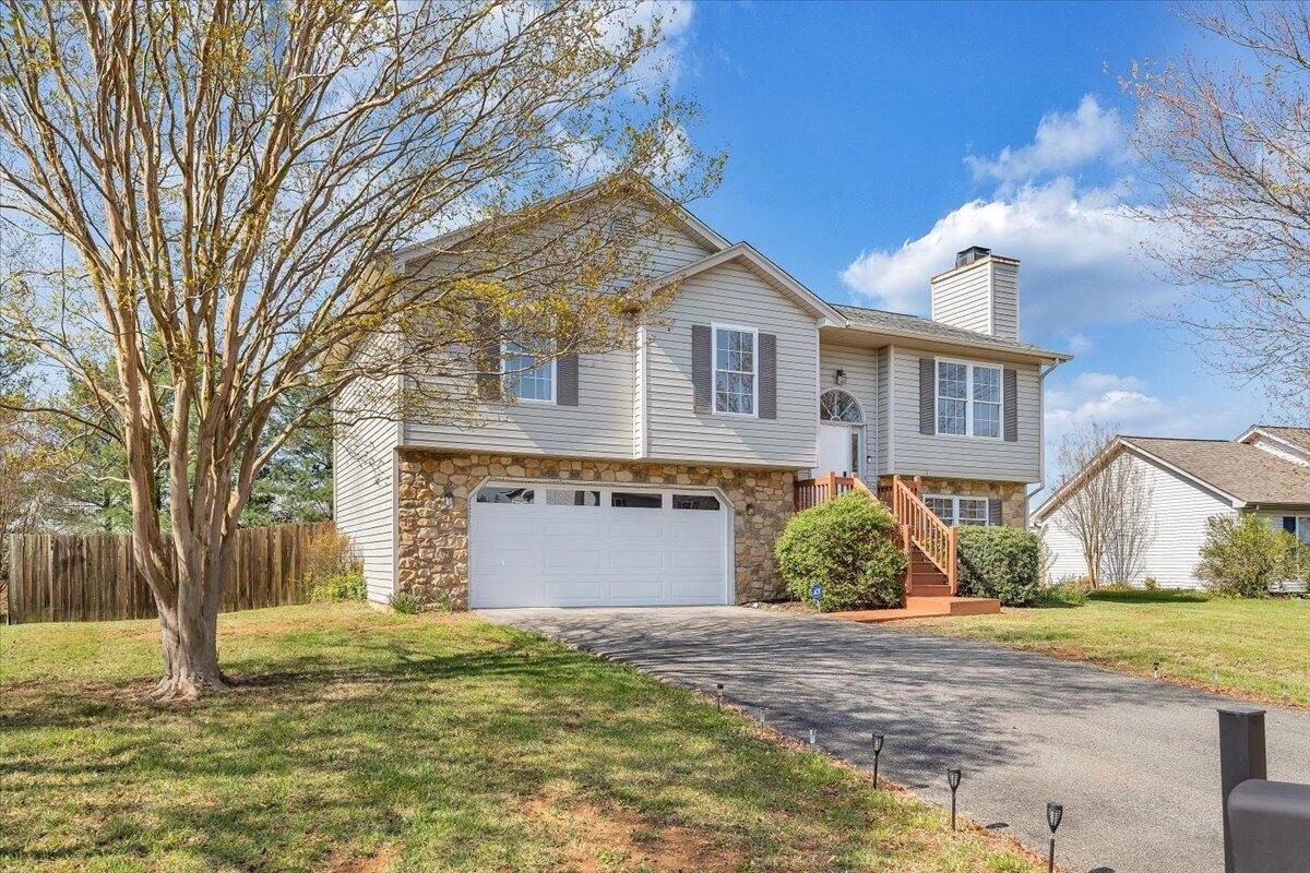 2237 Bloomfield AVE - Photo 41
