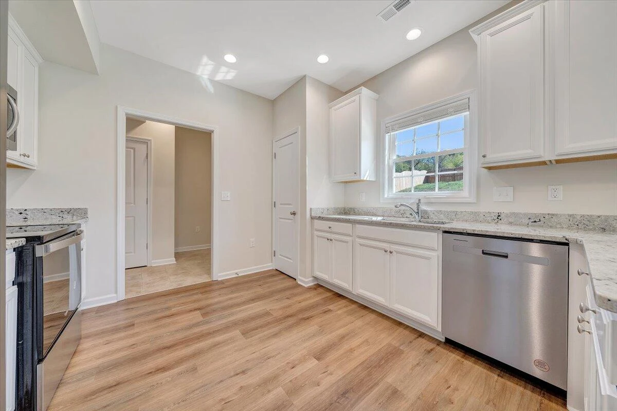 2071 Heys LN - Photo 17