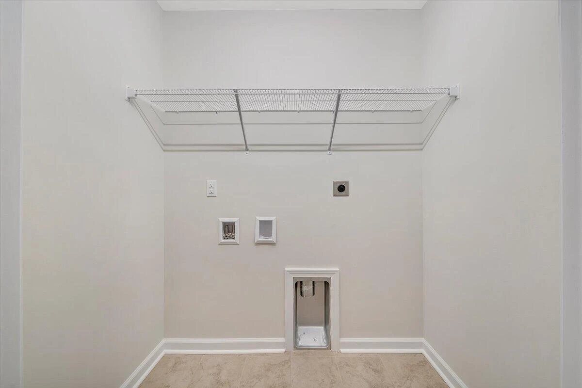 2071 Heys LN - Photo 36