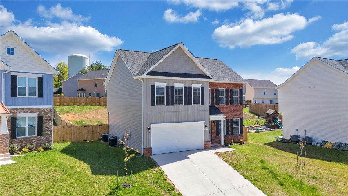 2071 Heys LN - Photo 48