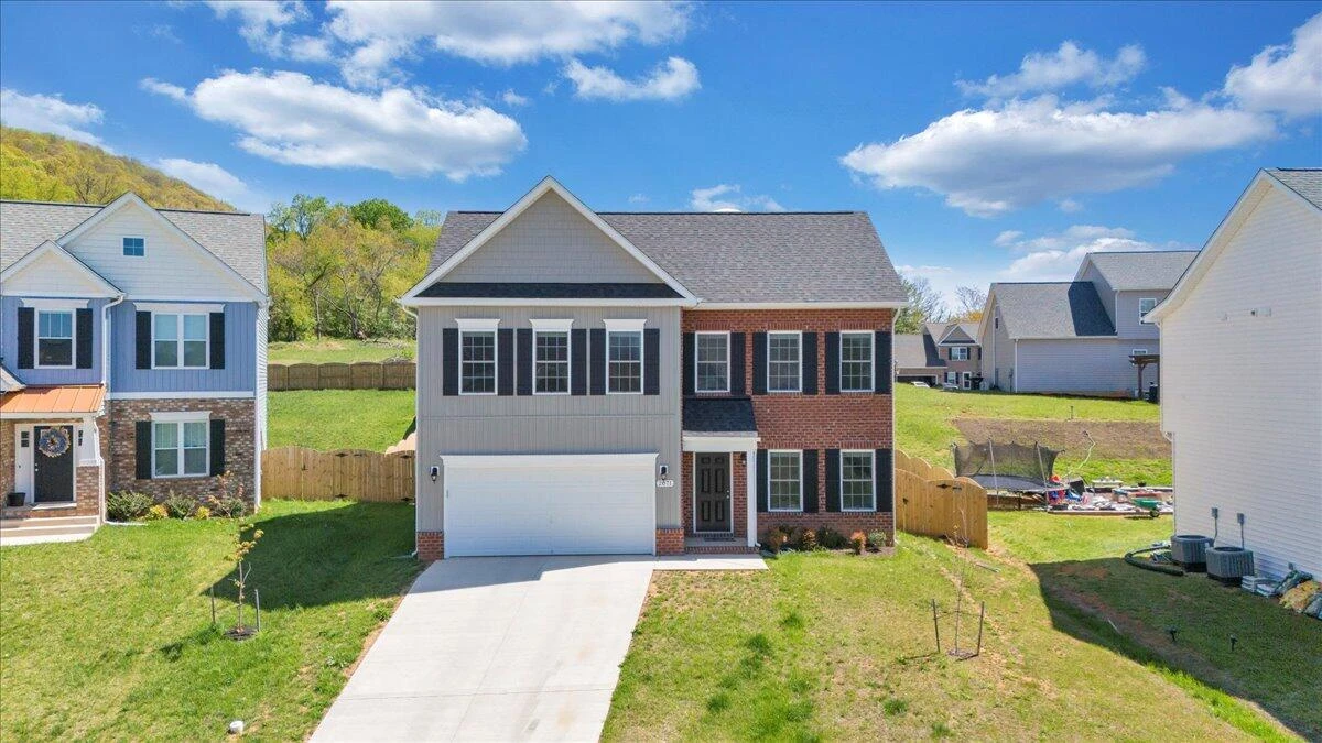 2071 Heys LN - Photo 50