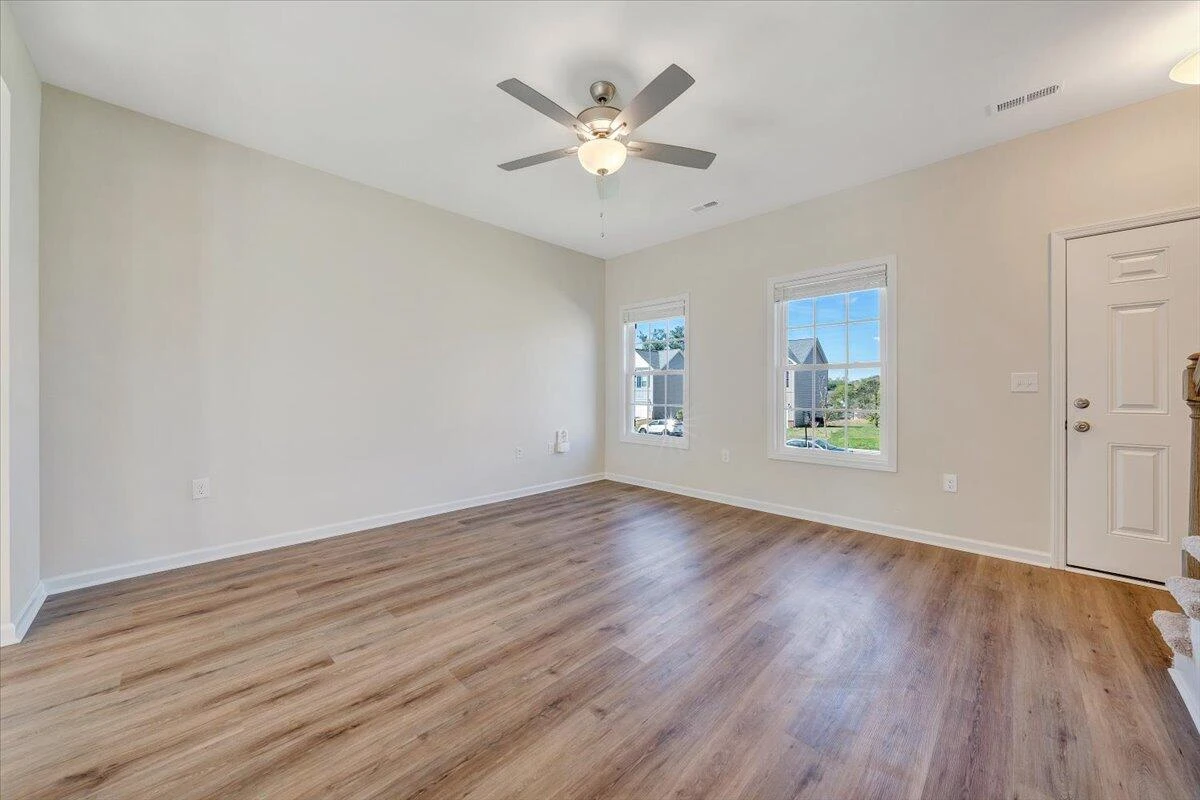 2071 Heys LN - Photo 8